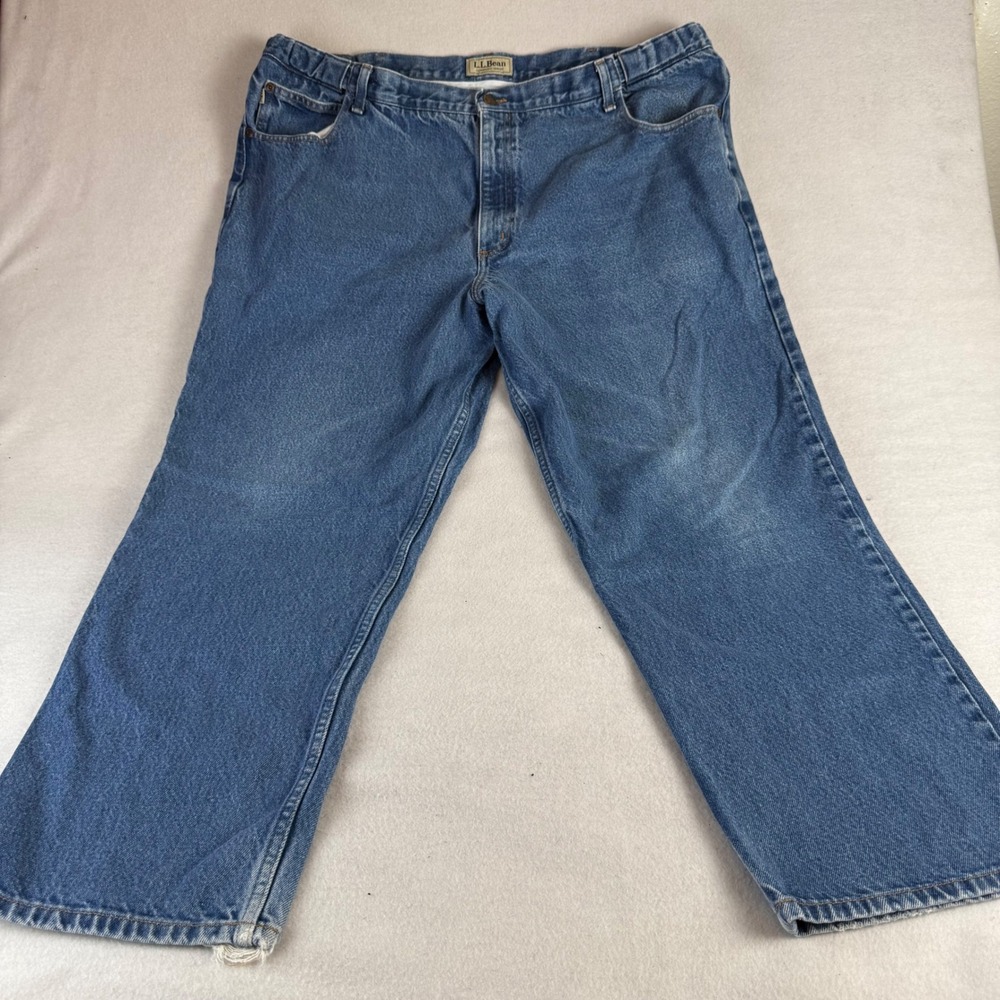 LL Bean Comfort Waist Jeans Men's 44x30 Medium Wash Blue Relaxed Fit Denim